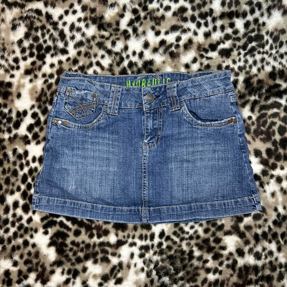 Y2K mini denim skirt